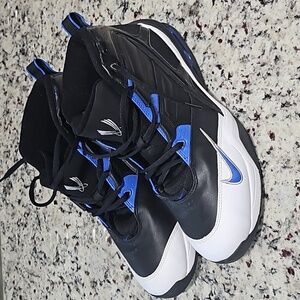 Men's Nike Reax Basketball Shoes